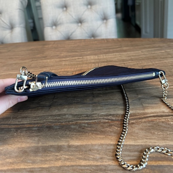 Max&Co Max Mara Navy Blue Ruffle Gold Chain Crossbody Clutch Bag New - Picture 5 of 8